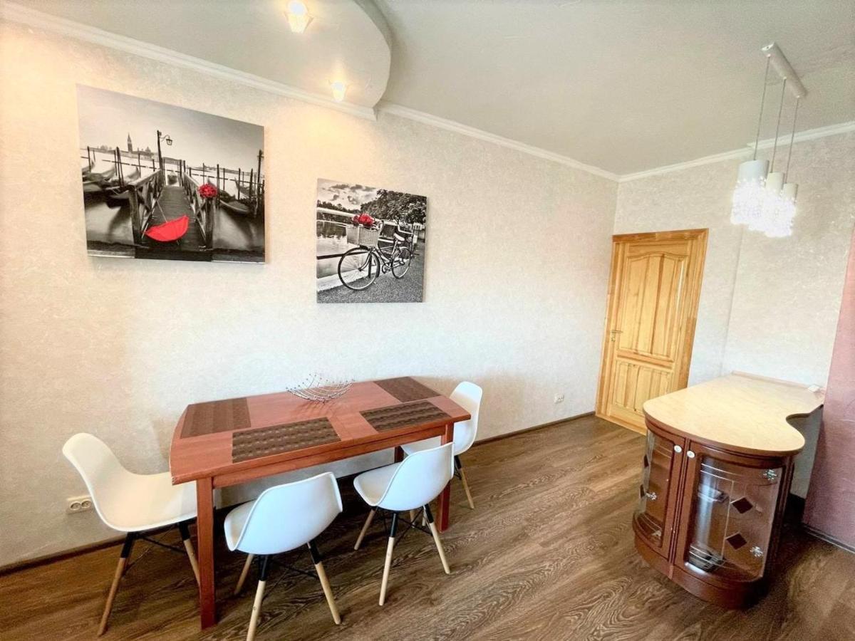 Luxcityapart On Olievskaya Kyiv Exterior photo